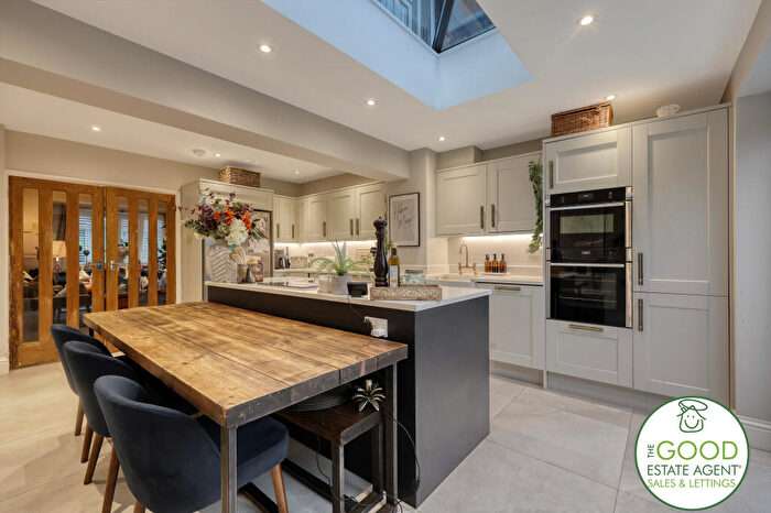 3 Bedroom Terraced House For Sale In Rochford Green, Loughton, IG10