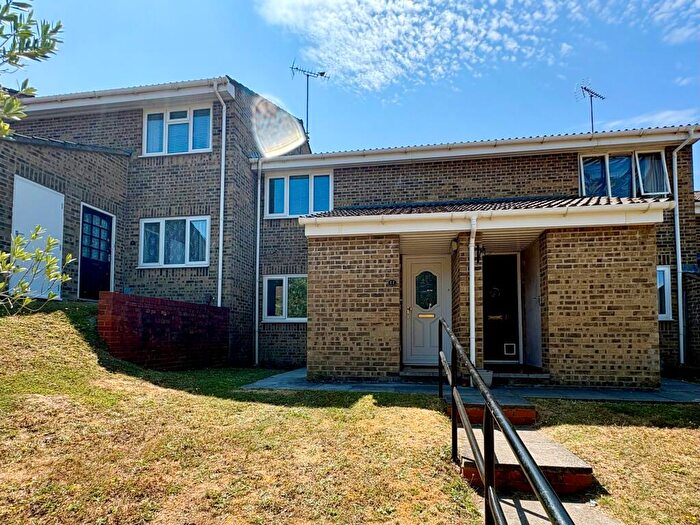 1 Bedroom Apartment To Rent In Goodall Close, Parkwood, ME8