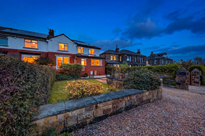 3 Bedroom End Of Terrace House For Sale In Moorland Road, Leeds, LS16
