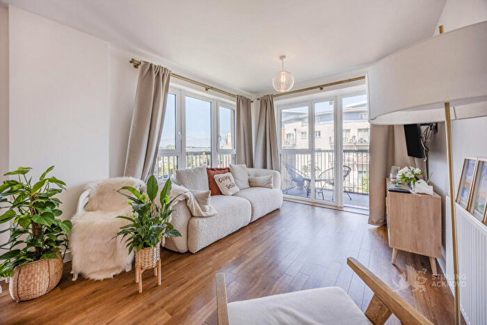 2 Bedroom Apartment To Rent In Whitestone Way, Croydon, CR0
