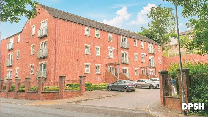 2 Bedroom Flat For Sale In Stephenson House, Pullman Court, Morley, Leeds, LS27