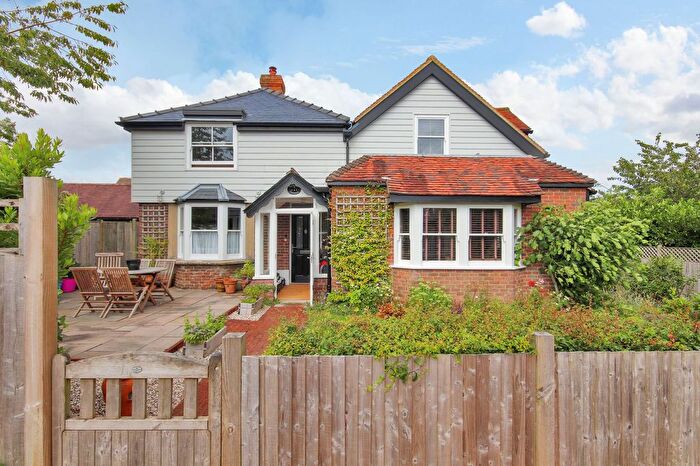 5 Bedroom Semi-Detached House To Rent In Alexandra Road, Heathfield, TN21