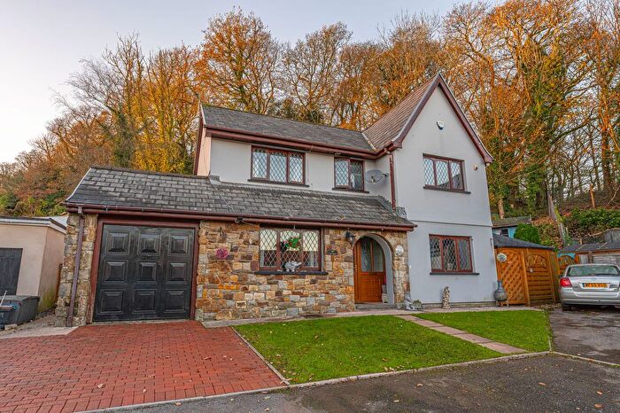 4 Bedroom Detached House For Sale In Derllwyn Road, Tondu, CF32