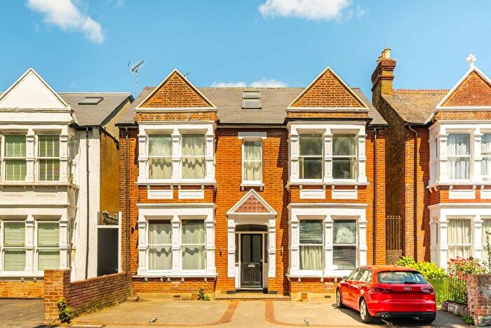 1 Bedroom Flat For Sale In Gordon Road, West Ealing, W13