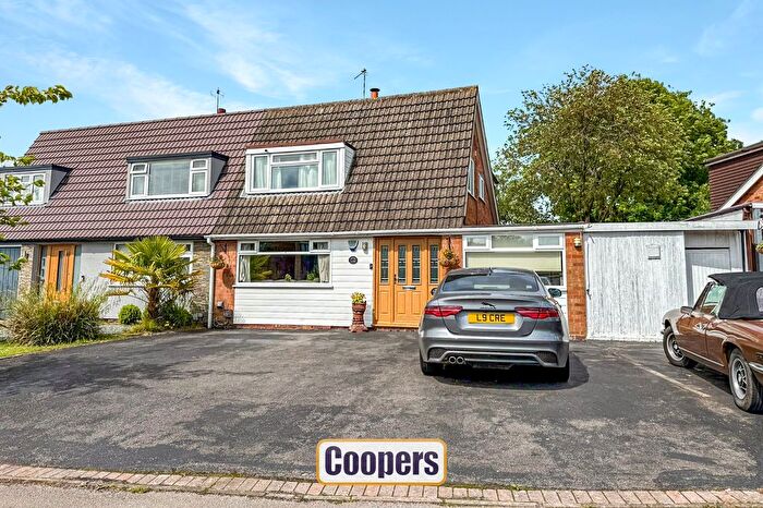 3 Bedroom Semi-Detached House For Sale In Needlers End Lane, Balsall Common, CV7