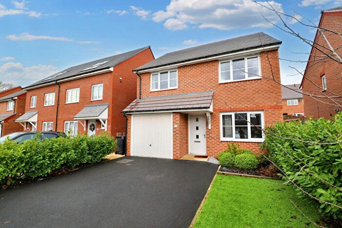 3 Bedroom Detached House For Sale In Garrett Meadow, Tyldesley, M29