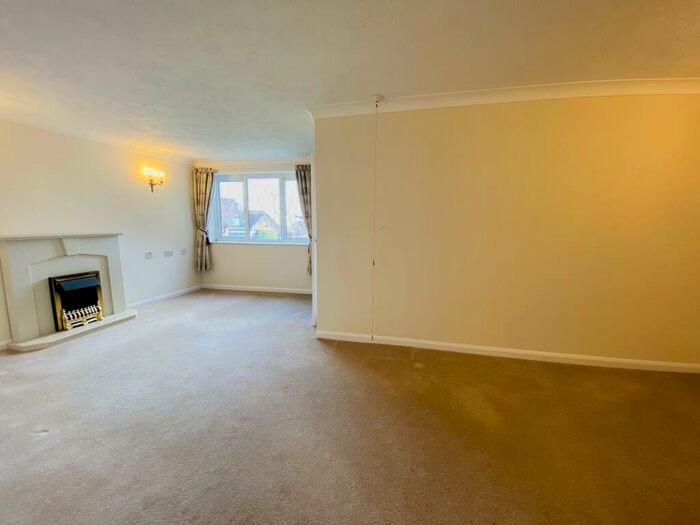 1 Bedroom Apartment To Rent In Acorn Court, Cheshunt, EN8
