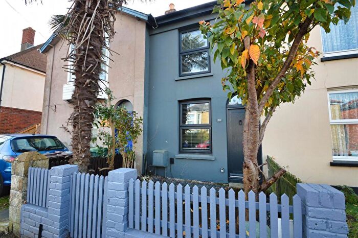 2 Bedroom Terraced House For Sale In Central Ryde, PO33