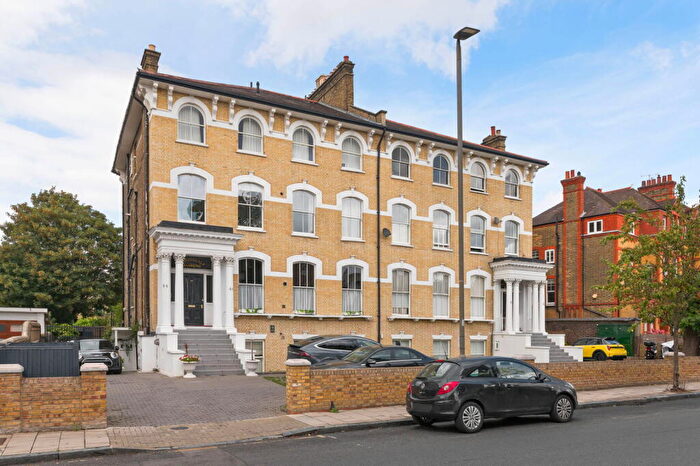 1 Bedroom Flat For Sale In Nightingale Lane, London, SW12