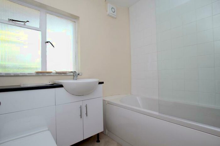 2 Bedroom Detached House To Rent In Westbury Road- Westbury-on-Trym, BS9