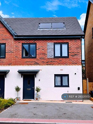 3 Bedroom Semi-Detached House To Rent In Pintail Road, Doncaster, DN4