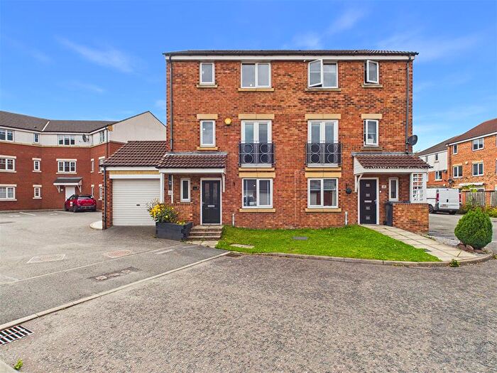 4 Bedroom Town House For Sale In Mackley Close, South Shields, NE34