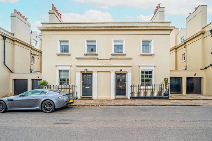 4 Bedroom Semi Detached House For Sale In Park Terrace, The Park, NG1