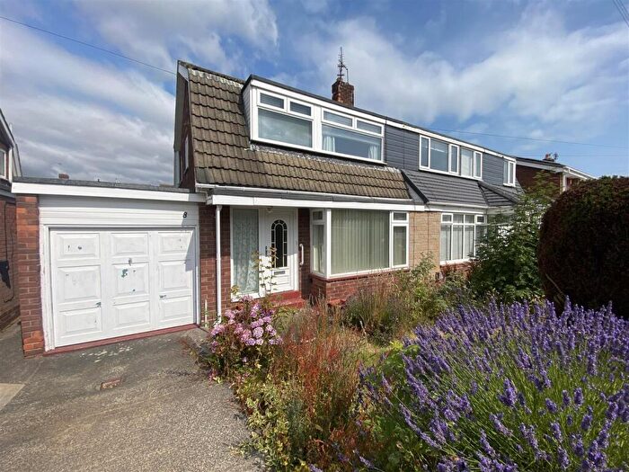 3 Bedroom Semi Detached House For Sale In Hollinghill Road, Holywell, Whitley Bay, NE25
