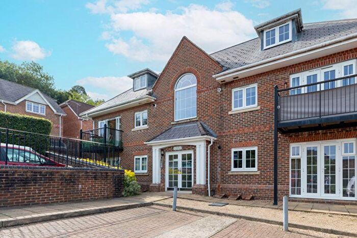 2 Bedroom Flat For Sale In The Sidings, Loudwater, HP11