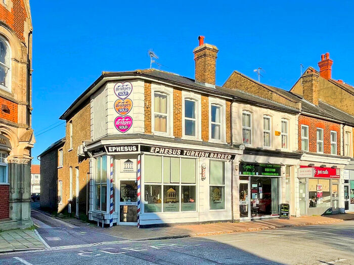 Studio To Rent In Lynchford Road, Farnborough, Hampshire, GU14