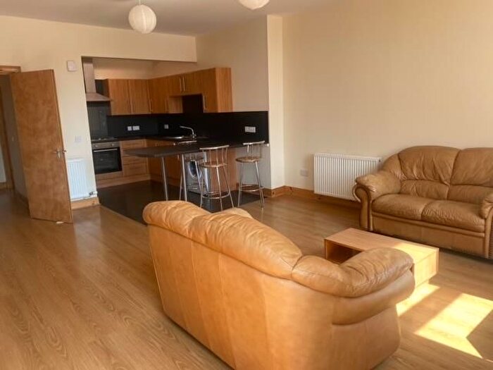 2 Bedroom Flat To Rent In High Street, Dundee, DD1