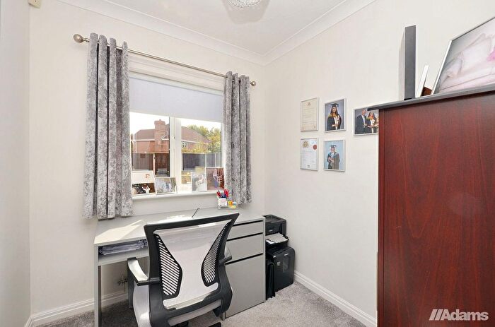 4 Bedroom Detached House For Sale In Pinners Fold, Norton, WA7