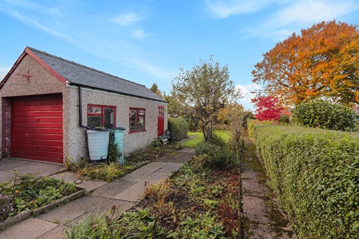 3 Bedroom Semi-detached House For Sale In Sandygate Road, Crosspool, S10