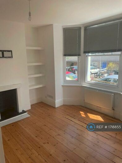 1 Bedroom Flat To Rent In Inwood Crescent, Brighton, BN1