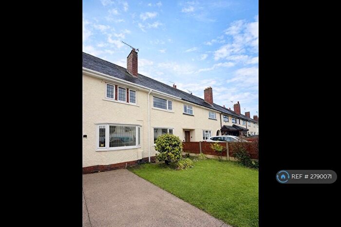 3 Bedroom Semi Detached House To Rent In Dee Park, Holt, LL13