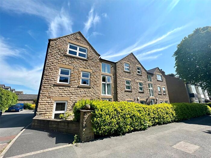 2 Bedroom Flat To Rent In Aireville Terrace, Burley In Wharfedale, Ilkley, West Yorkshire, LS29