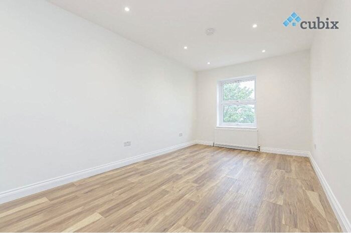 2 Bedroom Flat To Rent In Bensham Manor Road, Thornton Heath, CR7