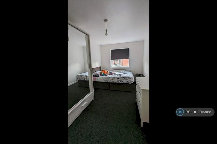 4 Bedroom Terraced House To Rent In Edmonstone Crescent, Nottingham, NG5