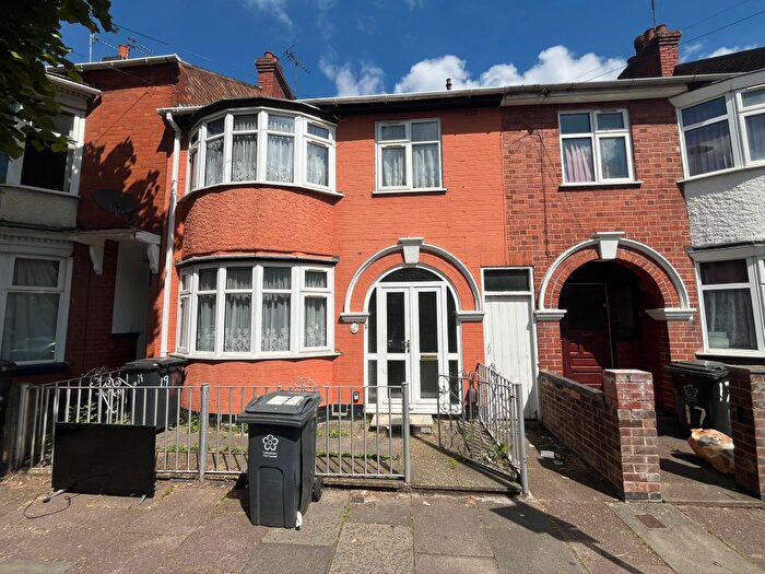 4 Bedroom Terraced House To Rent In Harrow Road, Leicester, LE3