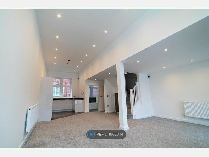 2 Bedroom End Of Terrace House To Rent In Abbey Park, Worksop, S80