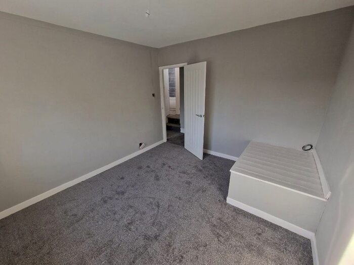 2 Bedroom Flat To Rent In Lord Lane, Failsworth, Manchester, M35