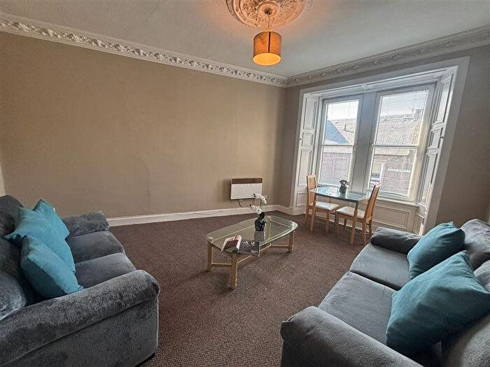 2 Bedroom Flat To Rent In Dura Street, Dundee, DD4