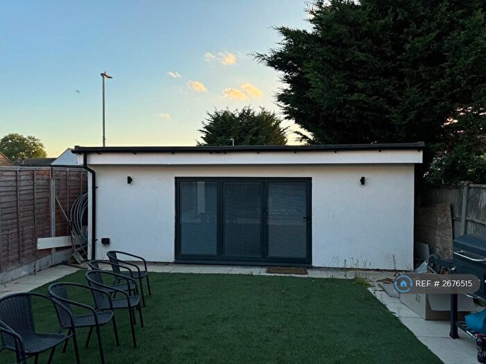 Studio To Rent In Longhayes Avenue, Romford, RM6