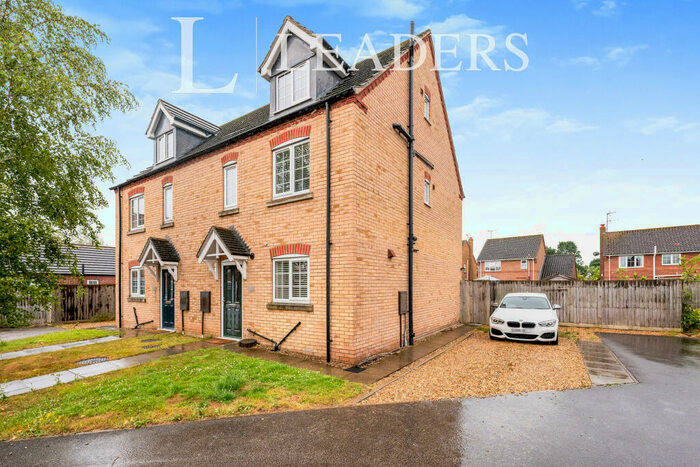 4 Bedroom Semi-Detached House To Rent In Poppy Close, Spalding, PE11