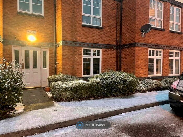 2 Bedroom Flat To Rent In Westwood Drive, Birmingham B45