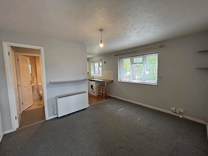 Studio To Rent In Ravens Dane Close, Downswood, Maidstone, Kent, ME15