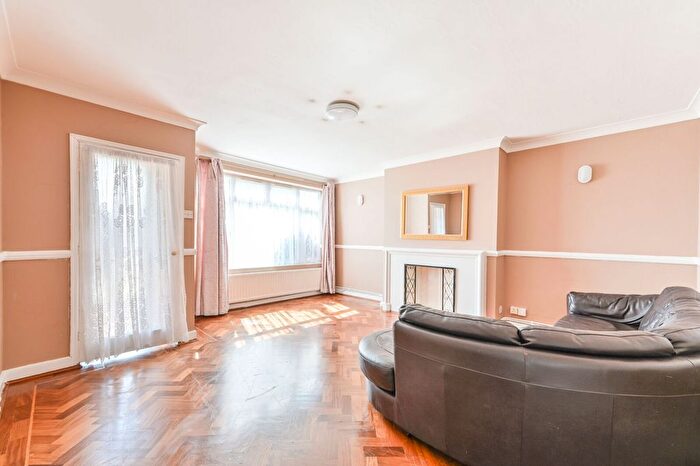 2 Bedroom Flat For Sale In Salmon Street, Kingsbury, London, NW9