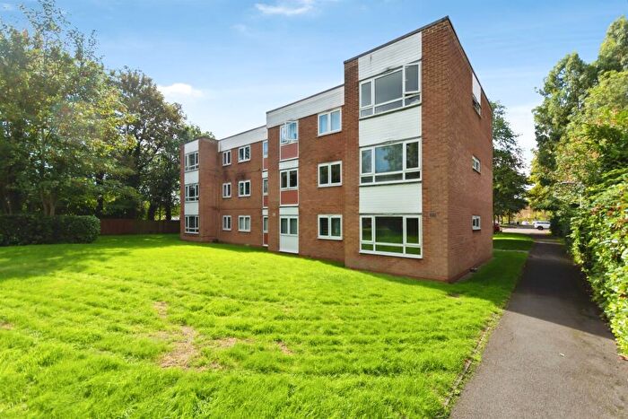 2 Bedroom Flat For Sale In Stratford Road, Shirley, Solihull, B90