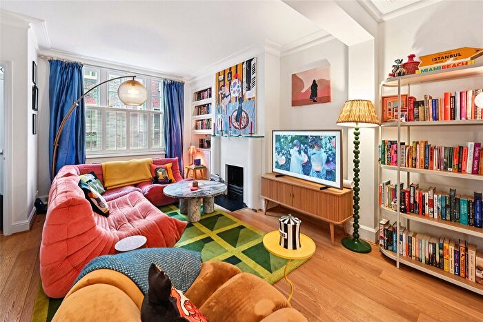 3 Bedroom Detached House To Rent In Paradise Walk, London, SW3