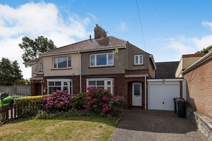 3 Bedroom Semi-Detached House For Sale In South Drive, Hartlepool, TS26