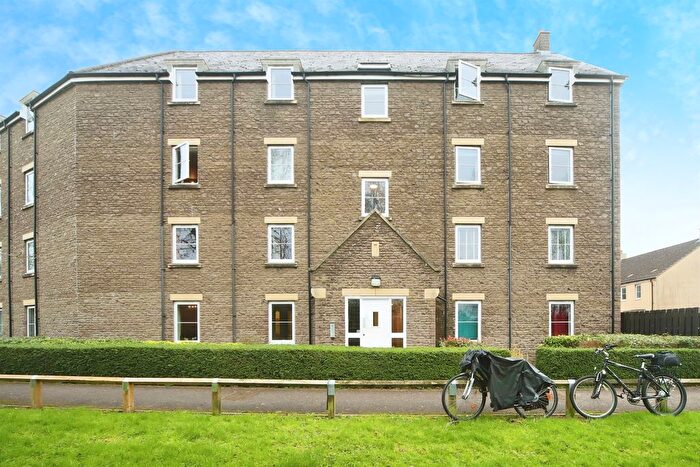 2 Bedroom Flat For Sale In Station Road, Taunton, TA2