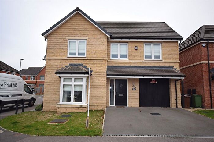 4 Bedroom Detached House To Rent In Leicester Square, Crossgates, Leeds, West Yorkshire, LS15