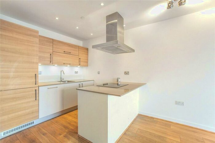 2 Bedroom Apartment To Rent In Yeoman Court, Tweed Walk, London, E14