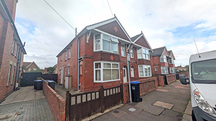 2 Bedroom Apartment To Rent In Chatham Road, Worthing, BN11