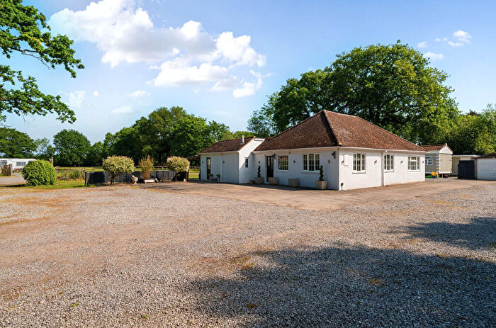 3 Bedroom Bungalow For Sale In Harrowsley Green Lane, Horley, RH6