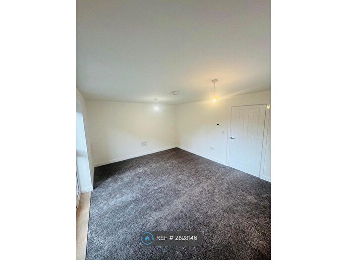 3 Bedroom Semi Detached House To Rent In Lawley, Telford, TF4