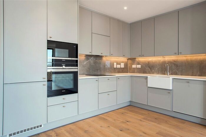 2 Bedroom Flat To Rent In Bowery Building, Upper Richmond Road, Putney, London, SW15