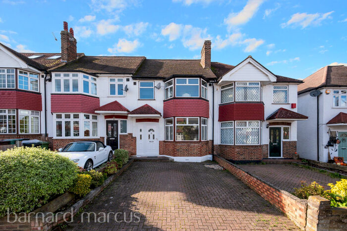 3 Bedroom House To Rent In Fairford Gardens, Worcester Park, KT4
