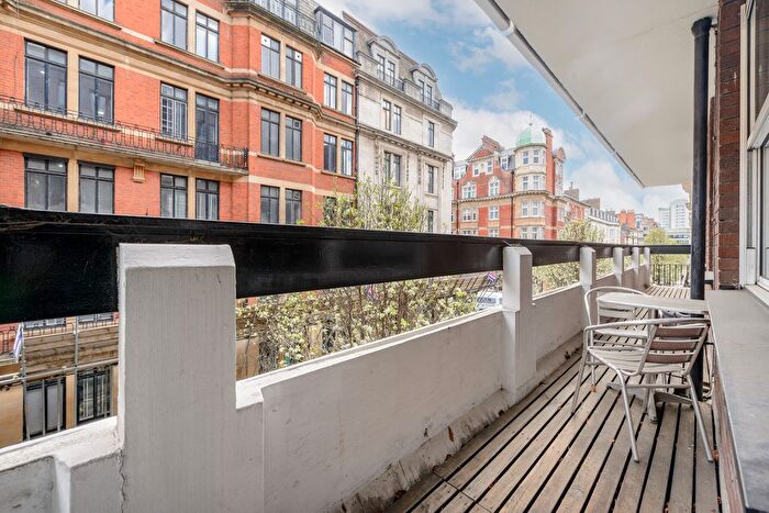2 Bedroom Flat To Rent In Weymouth Street, W1W