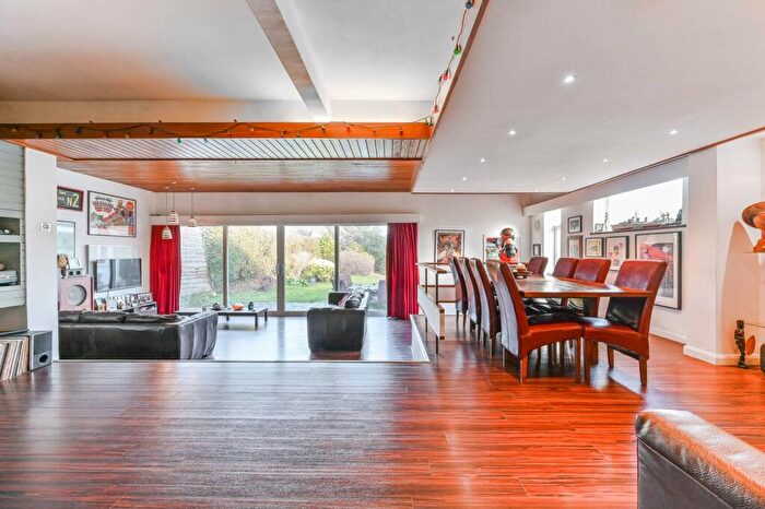 4 Bedroom Bungalow For Sale In Smitham Bottom Lane, Purley, CR8